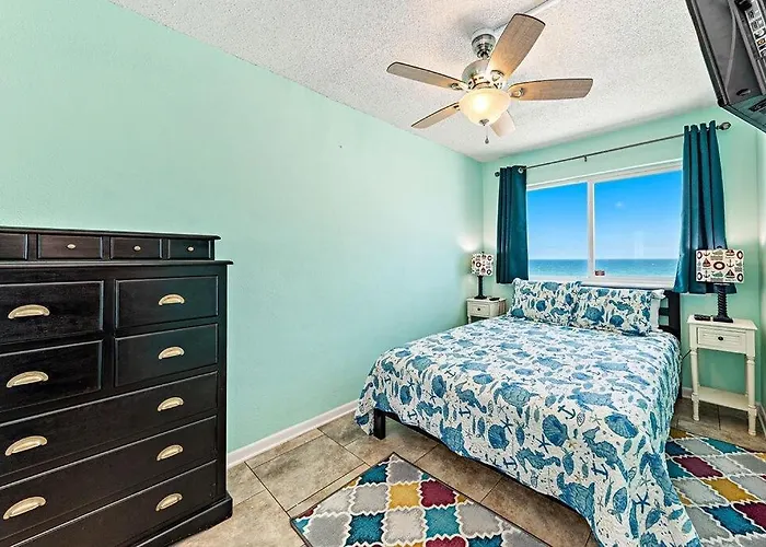 Stunning Oceanfront Views With Pool And Access Apartment